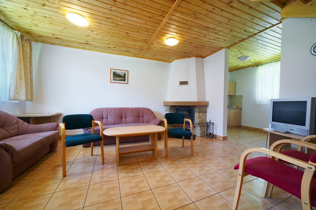 Hotel Perla Bieszczadow Geovita Czarna  Bagian luar foto